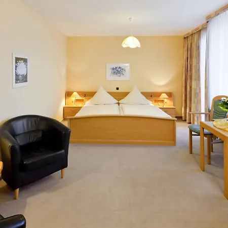 博肯斯特恩酒店 3*