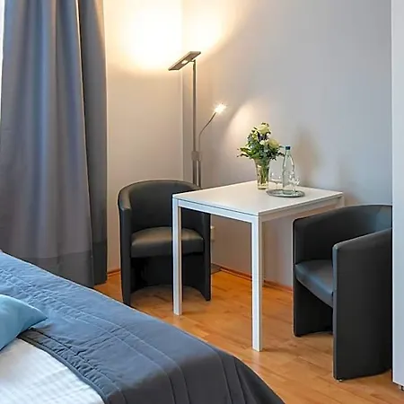 Birkenstern 3*