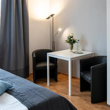 博肯斯特恩酒店 3*